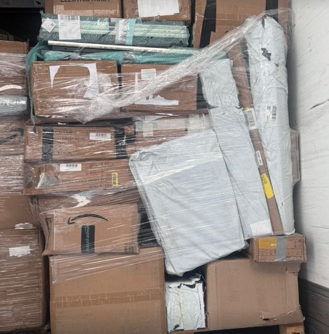 Très gros lots de restes de vêtements, par lots, retours, Enlèvement, Neuf