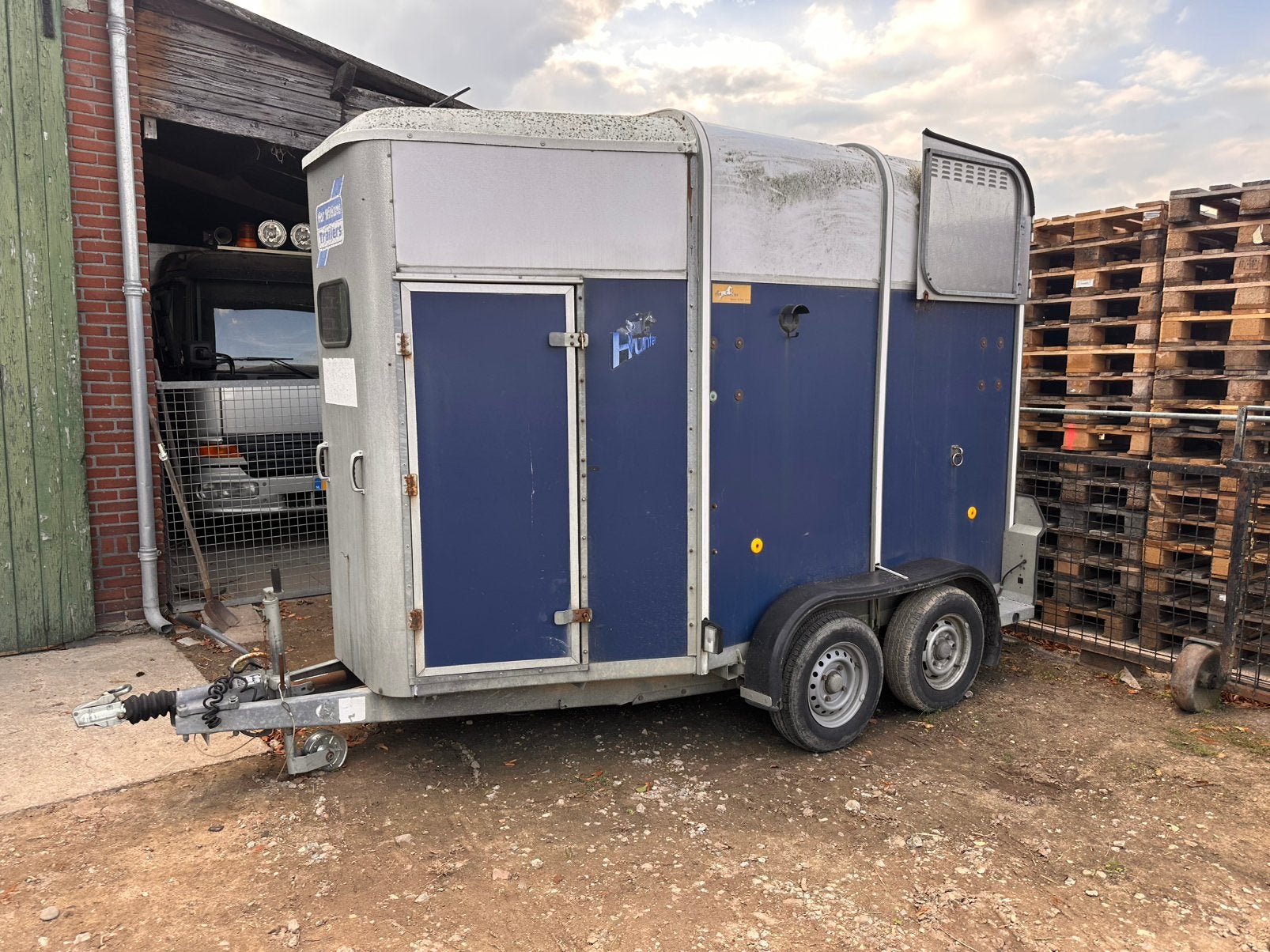 Ifor Wiliams 2paards trailer front lader 2de eigenaar 2000kg, Ophalen of Verzenden, Gebruikt, Overige materialen, 2-paards trailer