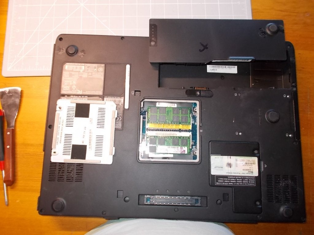 DELL precision M6300 voor onderdelen., Computers en Software, Overige Computers en Software, Ophalen of Verzenden, Niet werkend