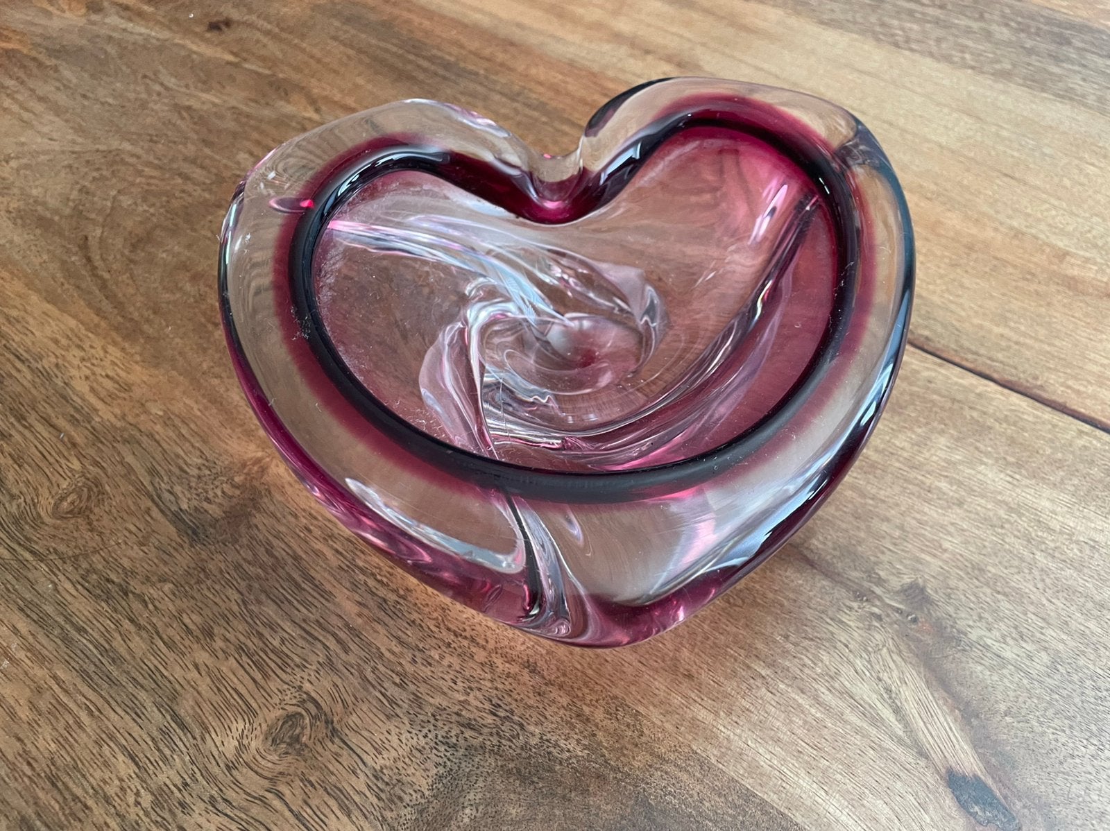 Plateau Verre rose en forme de cœur, Enlèvement