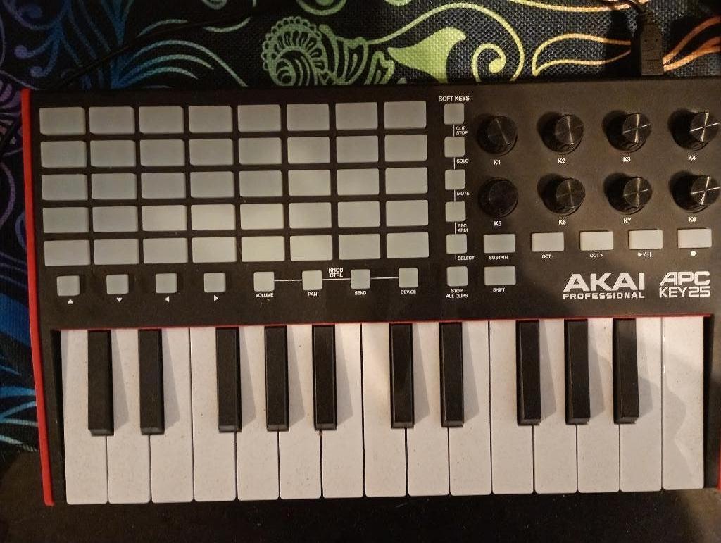Akai apc key, Musique & Instruments, Enlèvement, Comme neuf