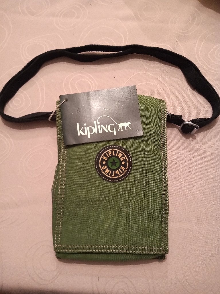 pochette kipling neuve, Bijoux, Sacs & Beauté, Sacs | Sacs à bandoulière, Enlèvement, Kipling