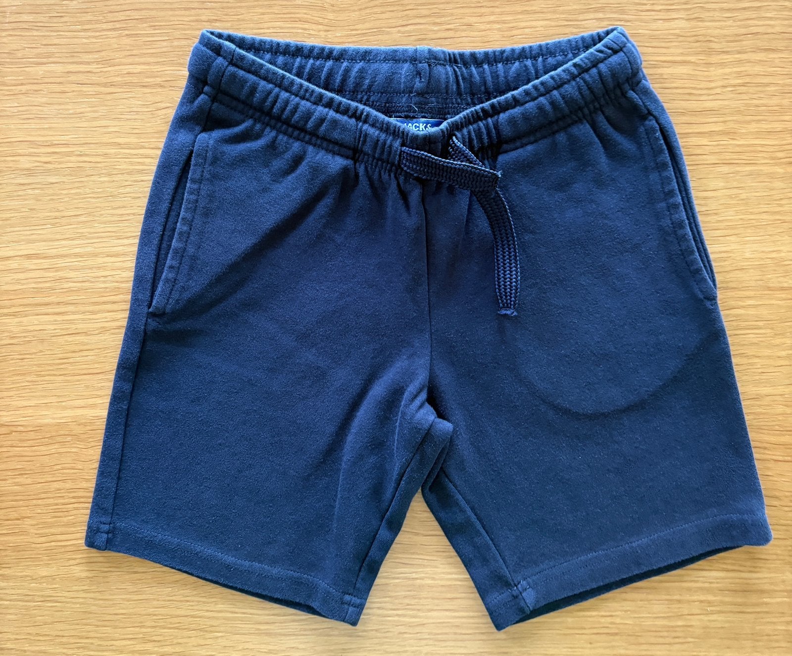 Short bleu marine JACK & JONES - 140 - 9€, Enfants & Bébés, Enlèvement ou Envoi, Comme neuf, Garçon