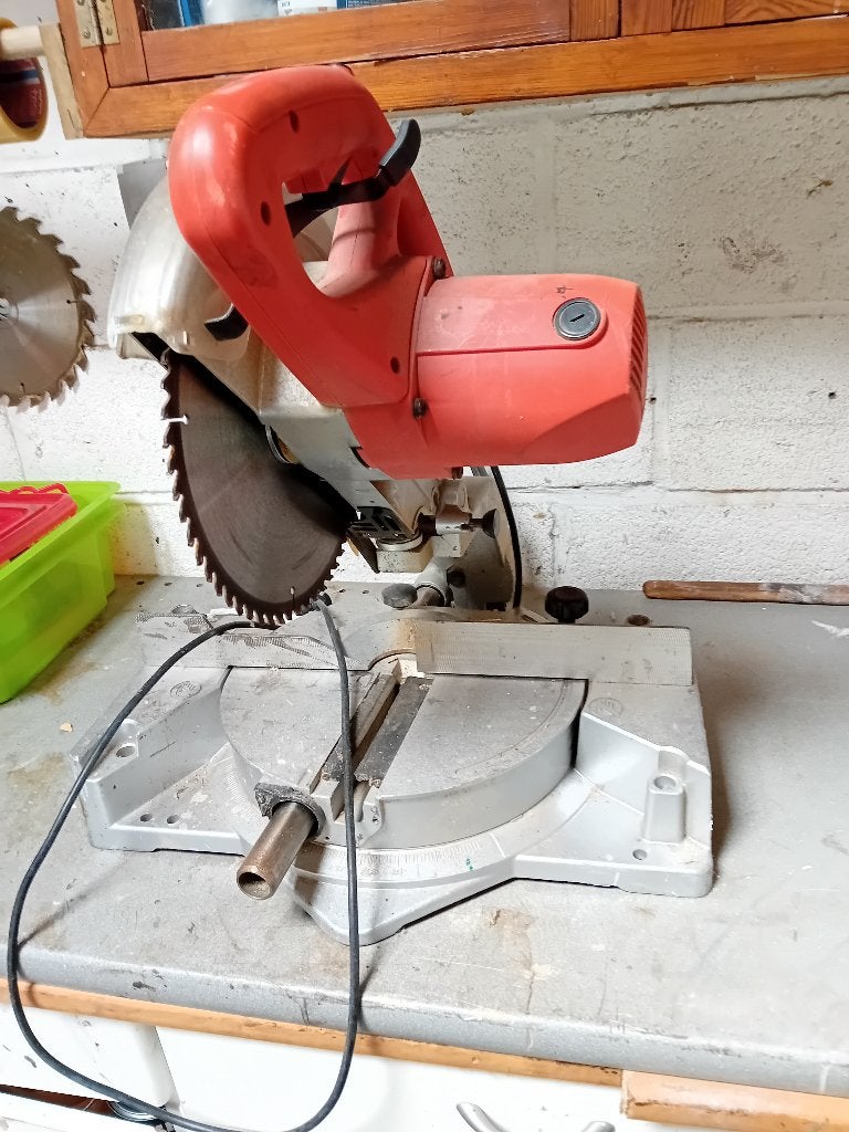 zaag tafel, Doe-het-zelf en Bouw, Gereedschap | Zaagmachines, Ophalen, Gebruikt, Cirkelzaag, 30 tot 70 mm