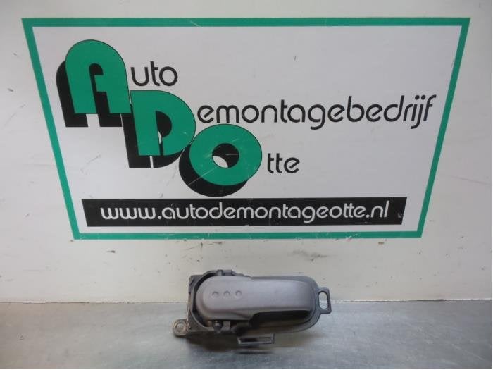 Poignée portière 4portes arrière gauche d'un Nissan Micra, -, Utilisé, -, Nissan