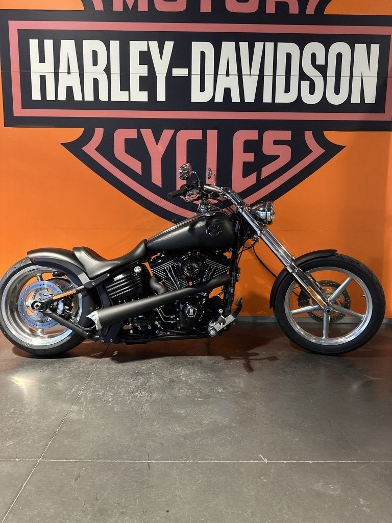 Harley-Davidson Rocker C FXCWC (bj 2011), Motoren, Harley-Davidson, Customerservices@harley‑davidson.com, 1585 cc, 3700 West Juneau Avenue
WI 53208  Milwaukee, US
