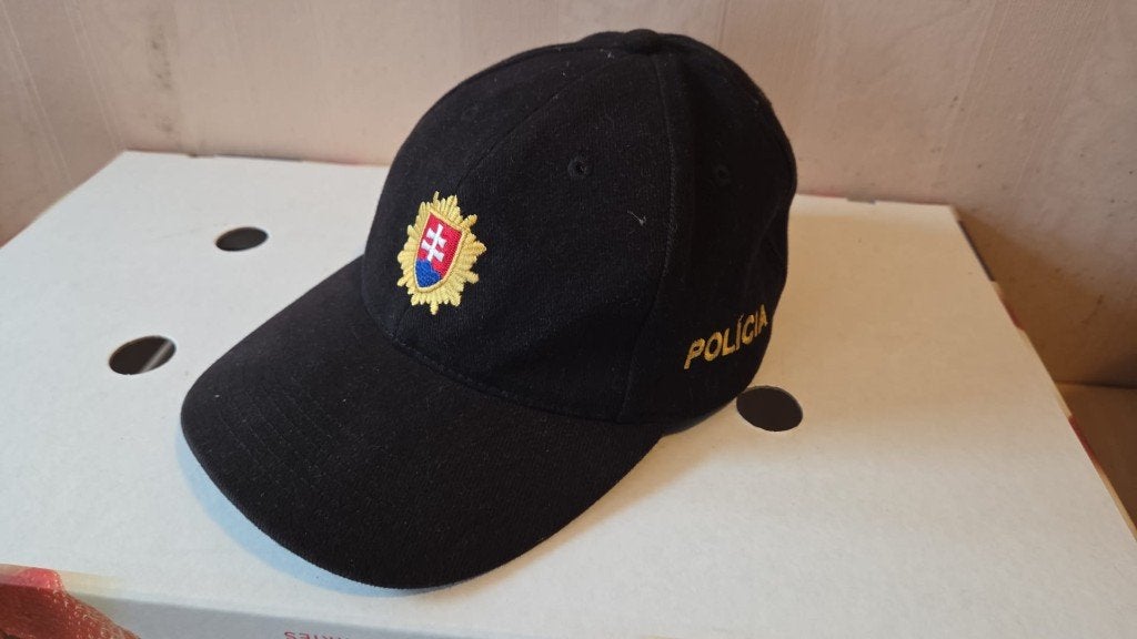 Politie kepie Slowakije ( Kepie 3 ), Ophalen, Zo goed als nieuw, Hoed, Pet, of Sjaal