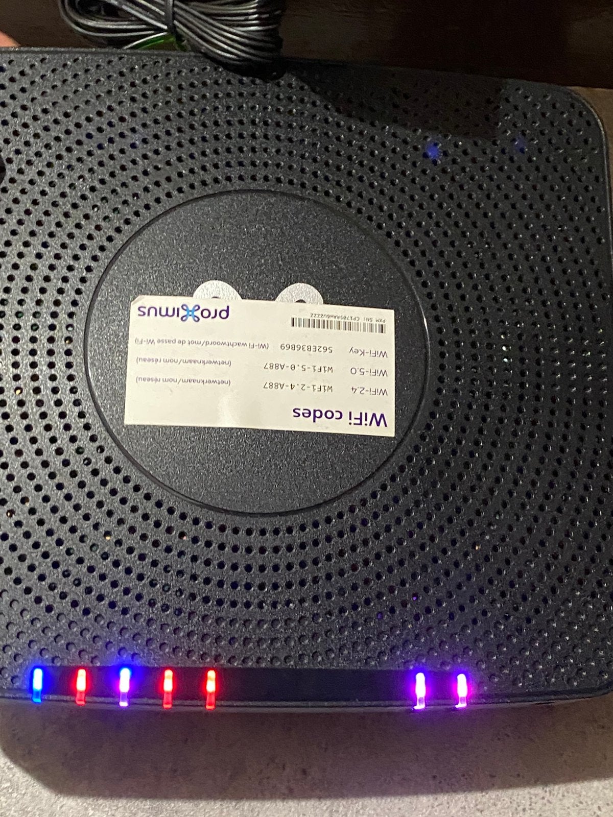 Proximus router - modem, compleet, prijs: €15, Computers en Software, Routers en Modems, Ophalen of Verzenden, Nieuw, Router