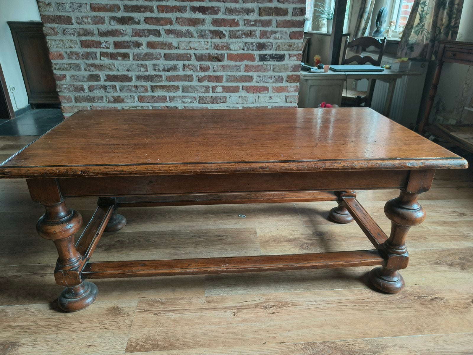 Klassieke, massieve, salontafel, Ophalen, Rond
