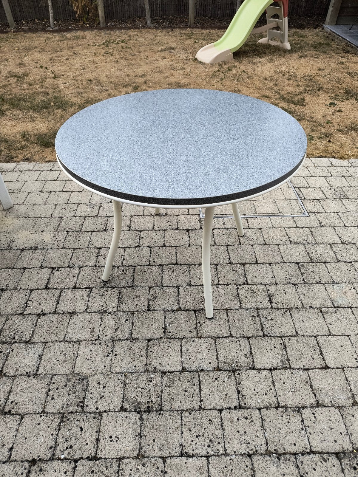 Keukentafel diameter 1m, Ophalen, Gebruikt