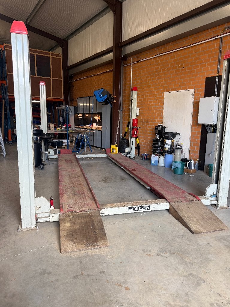 Bullton 4-kolomshefbrug 3,5 ton - elektrohydraulisch - 380V, Ophalen, Gebruikt