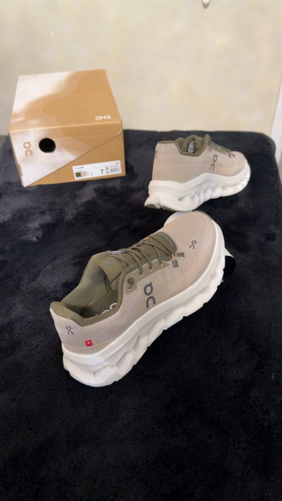On cloudtilt sneakers, Kleding | Heren, Schoenen, Ophalen, Zo goed als nieuw, Sneakers