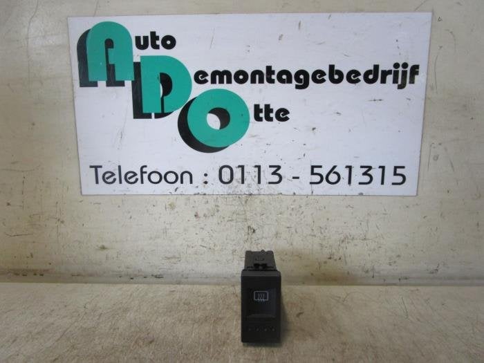 Commutateur chauffage vitre arrière d'un Volkswagen Polo (P, Volkswagen, -, 3 mois de garantie, Utilisé