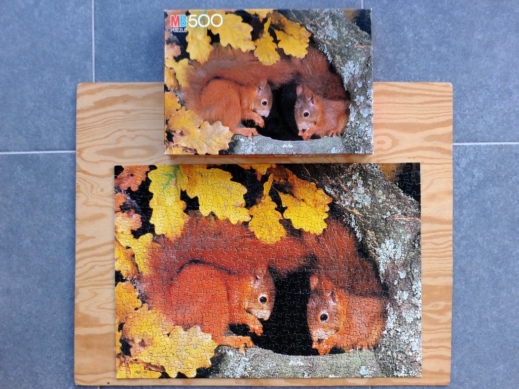Puzzle 500 pièces MB - Les deux écureuils, Enlèvement ou Envoi, 500 à 1500 pièces, Utilisé, Puzzle