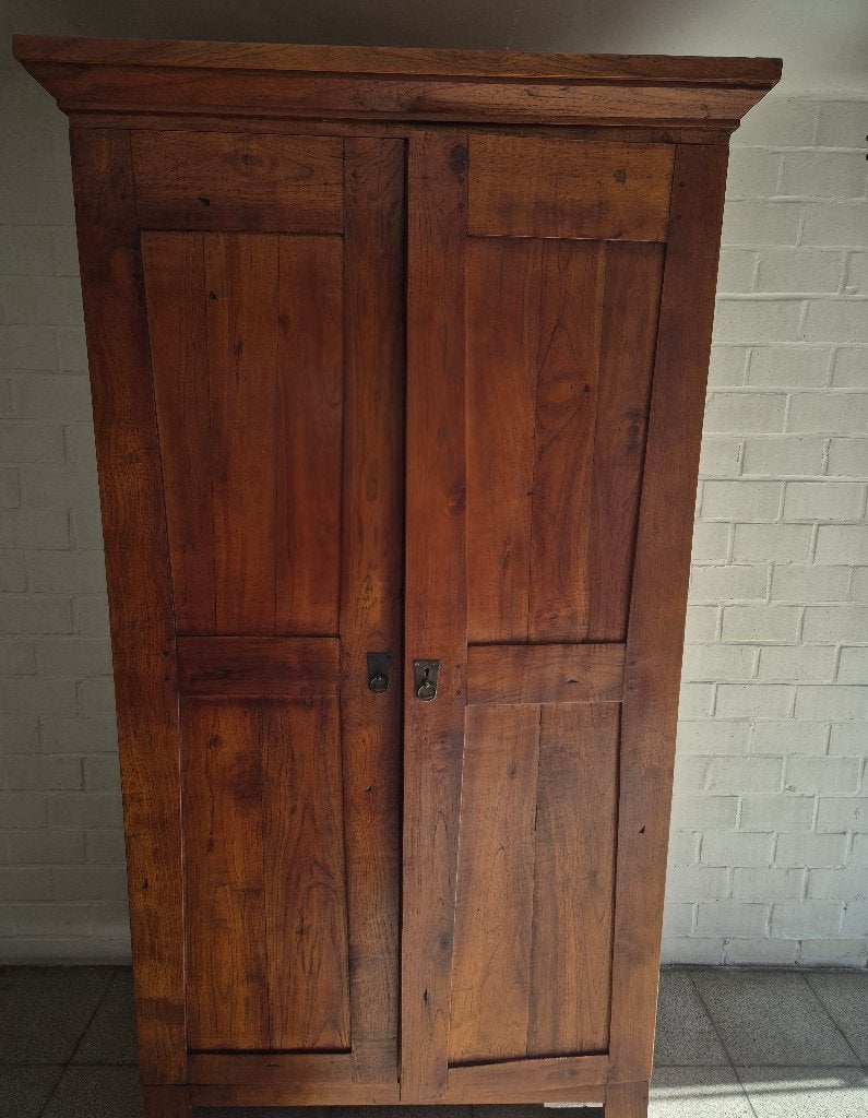 Grande armoire / placard en bois massif, 25 à 50 cm, Avec porte(s), Comme neuf, 100 à 150 cm