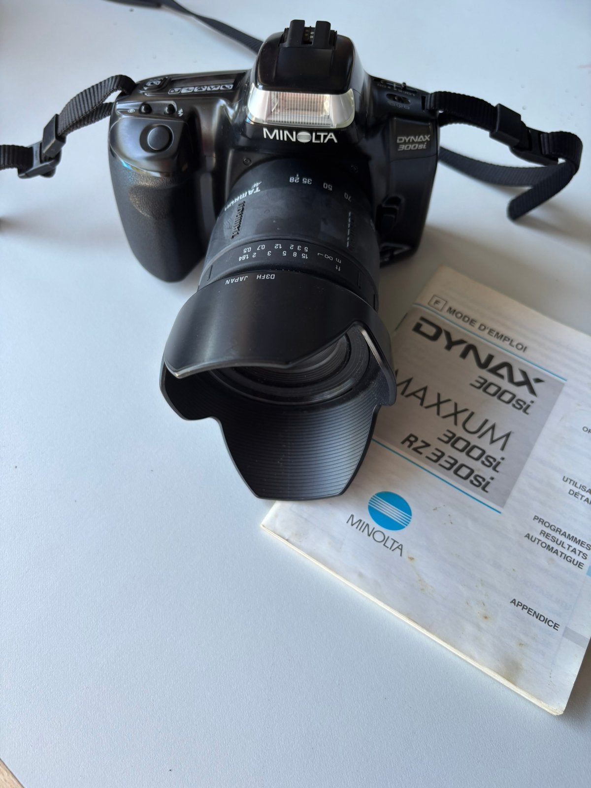 Minolta dynax 300 si analoge retro camera met Tamron lens, Ophalen, Zo goed als nieuw, Draagriem, Minolta