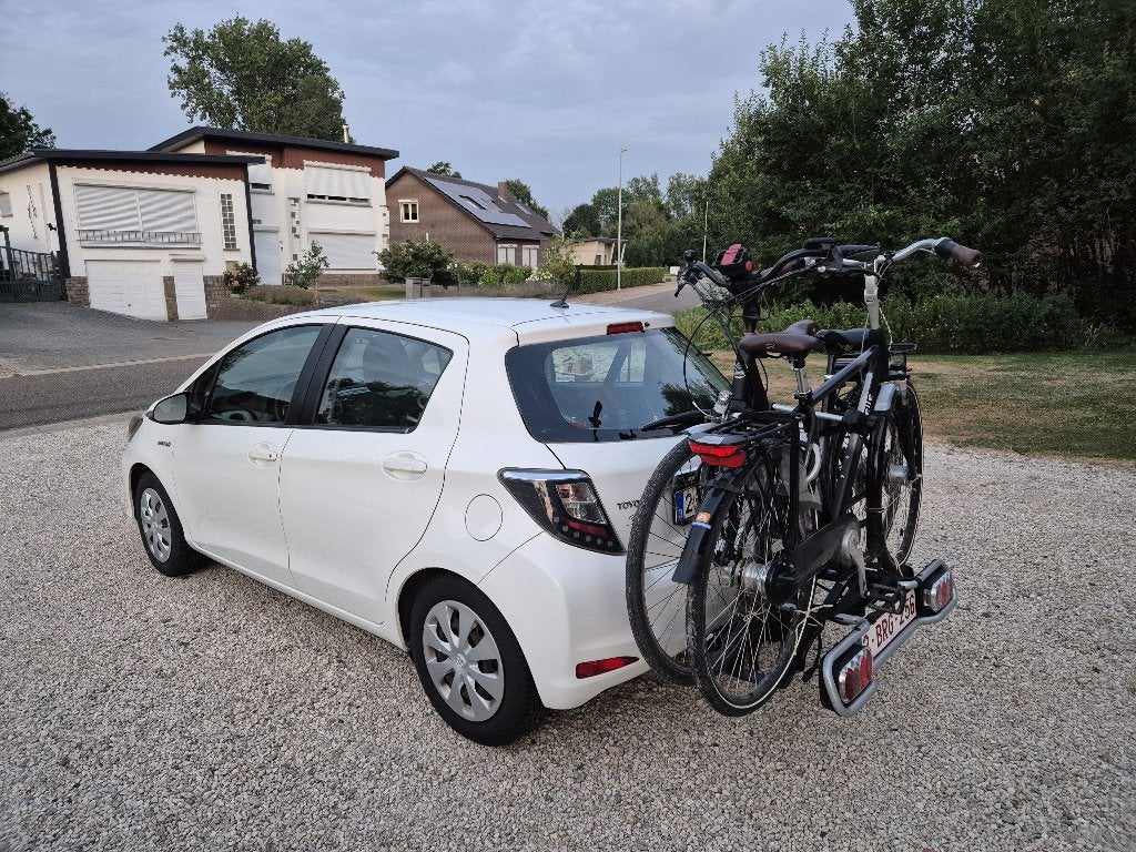 Toyota Yaris Hybrid Automaat 2014 – Perfect onderhouden, Stof, Zwart, 4 cilinders, Wit