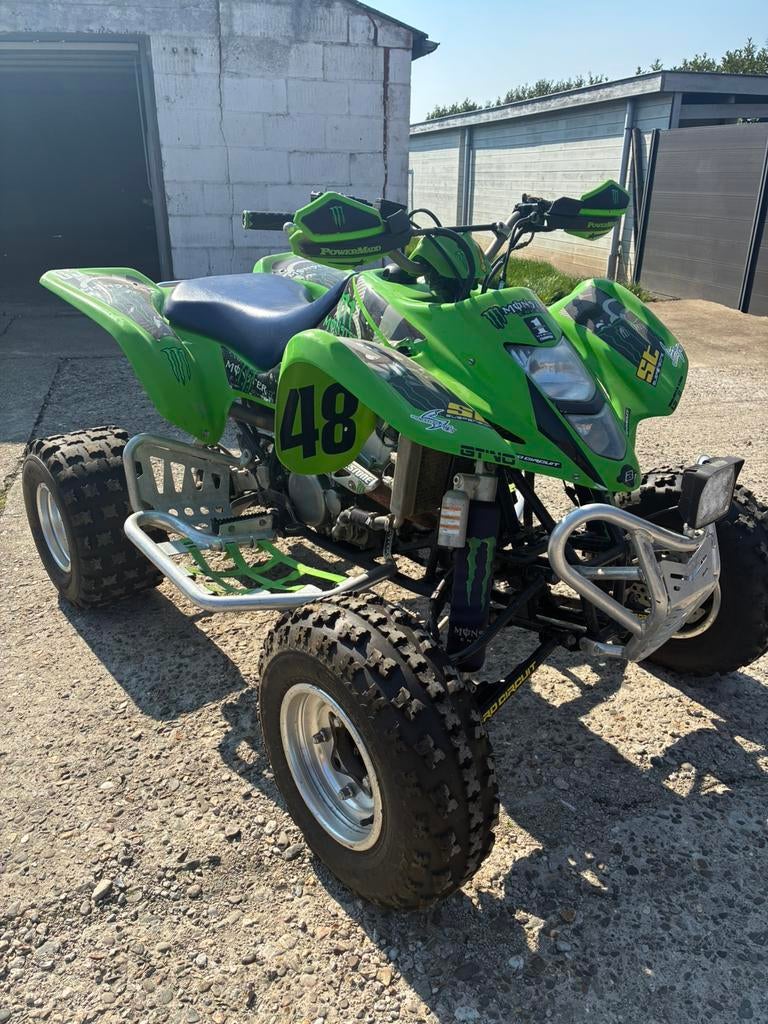 Suzuki ltz 400, Motoren