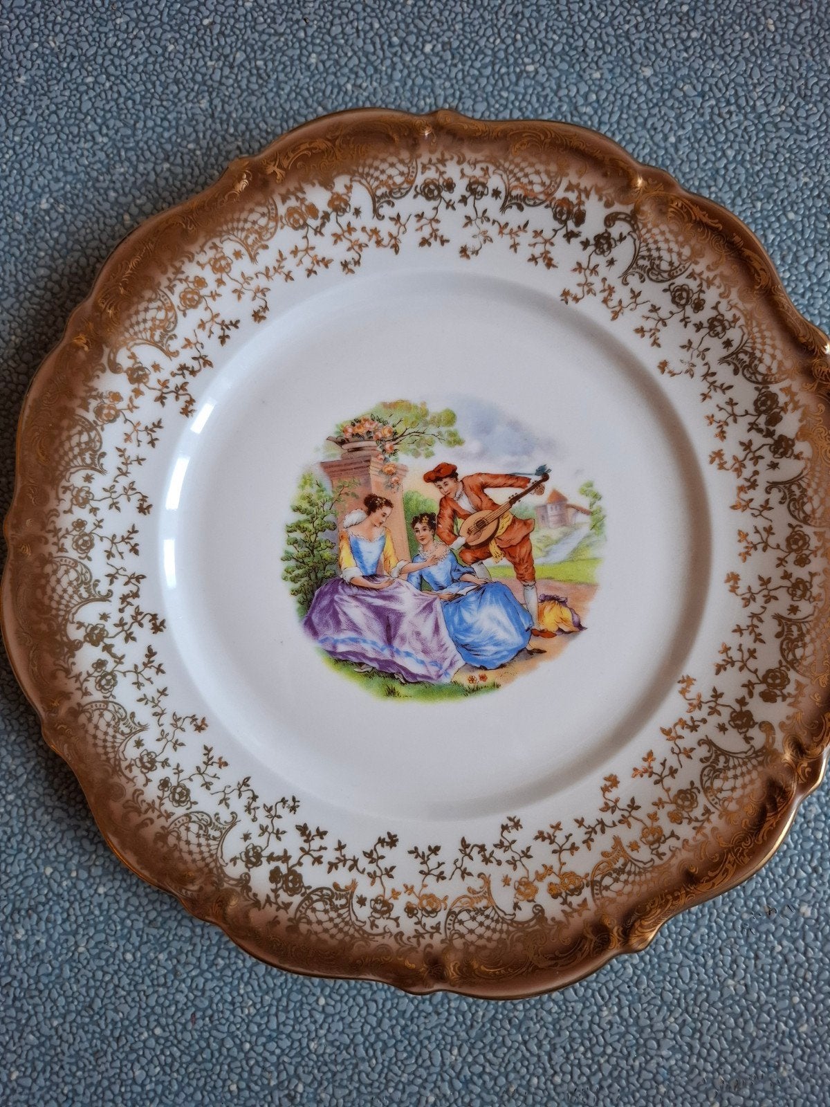 Porseleinen bord Bavaria., Enlèvement