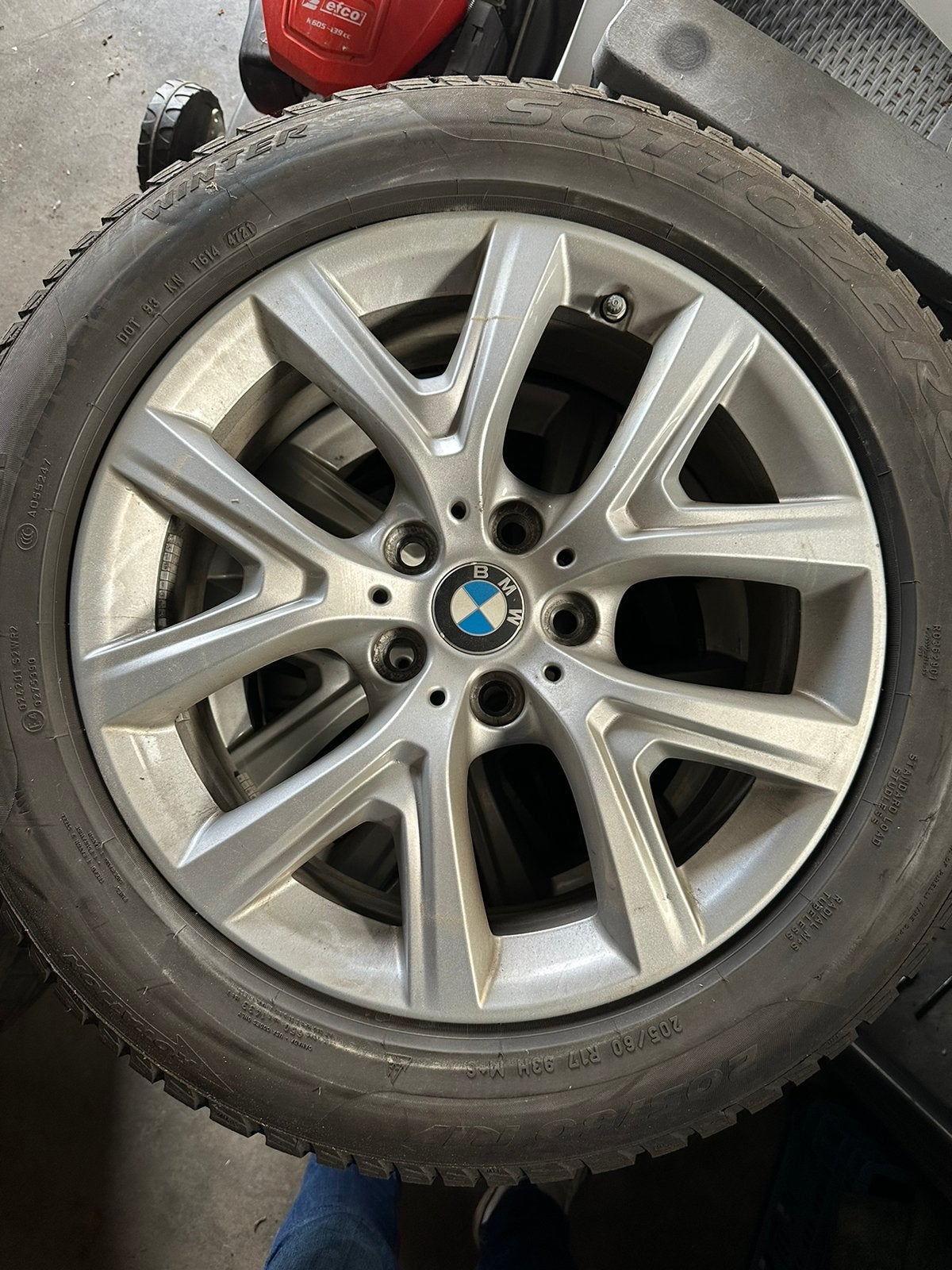 Kit hiver 17 pouces BMW X1/X2 pirelli sottozero 3, Ophalen, Gebruikt, Banden en Velgen, 17 inch