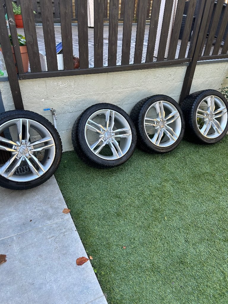 Kit hiver Pour Audi sur 18” Pneus 245/40R18 prix 380€, Autos : Pièces & Accessoires, Enlèvement ou Envoi, Véhicule de tourisme