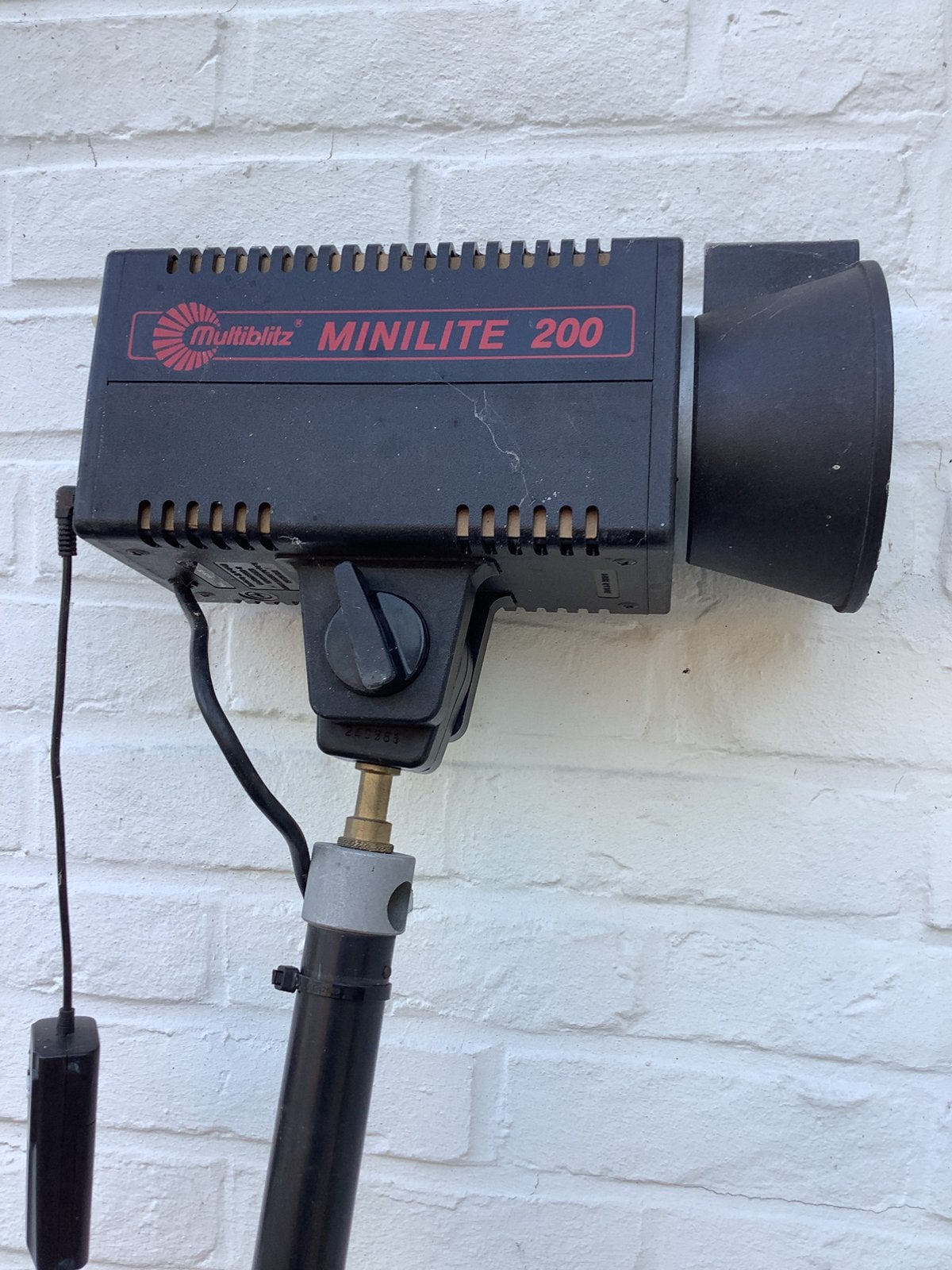 Multiblitz 200 + statieven, Enlèvement, Utilisé, Trépied