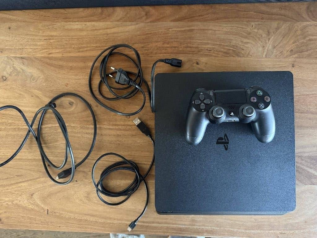 Playstation 4 Slim 500 Go + 1 manette, 500 GB, Enlèvement ou Envoi, Avec 1 manette, Comme neuf