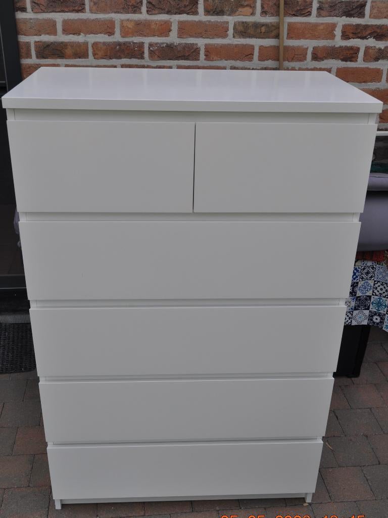 Commode blanche MALM Ikea, Maison & Meubles, Armoires | Commodes, Comme neuf, 50 à 100 cm, 25 à 50 cm, 5 tiroirs ou plus, Enlèvement
