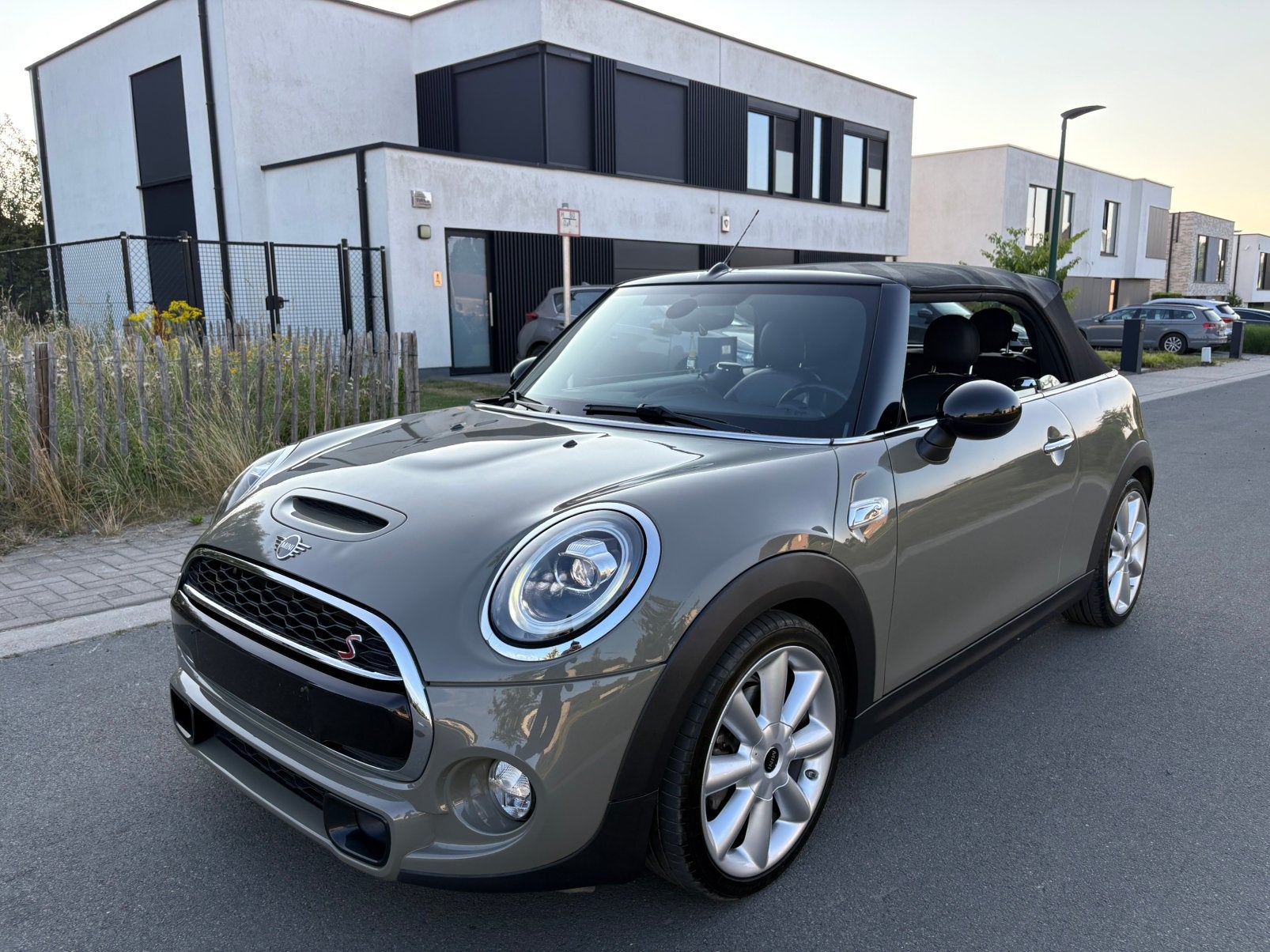 MINI Cooper S Cabrio 2.0AS#68000km#CAMERA#CARPLAY#FACE LIFT, Automaat, Achterwielaandrijving, Cabriolet, Leder
