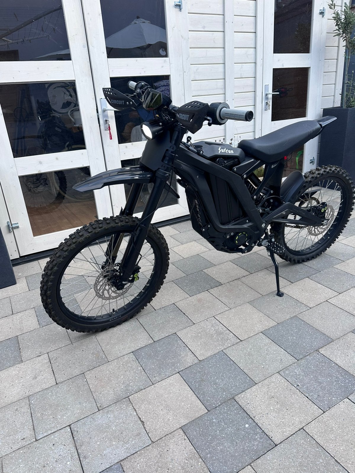 Surron Light Bee X steet legal, Fietsen en Brommers, Zo goed als nieuw, 1 versnellingen, 50 cc, Ophalen