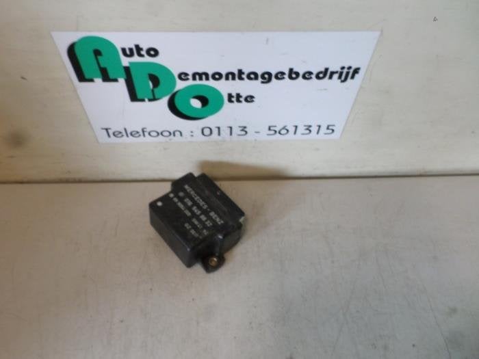 Relais préchauffage d'un Mercedes E-Klasse (E-Klasse 95-), -, 3 mois de garantie, Utilisé, -