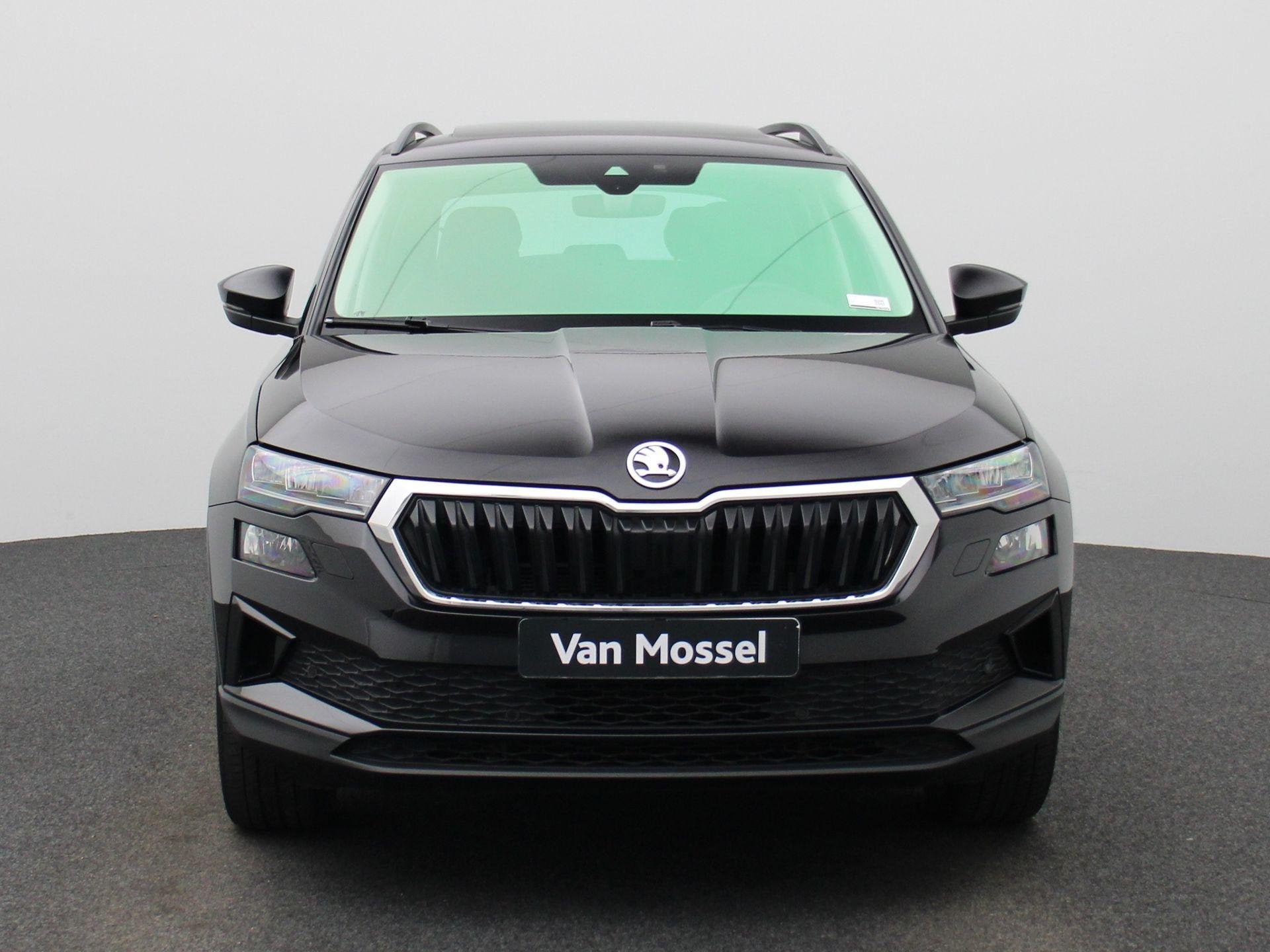 Skoda Karoq 2.0 CRTDI 85KW DSG7 Clever PANO -en zonnedak | L, Auto's, Stof, Gebruikt, Zwart, 4 cilinders