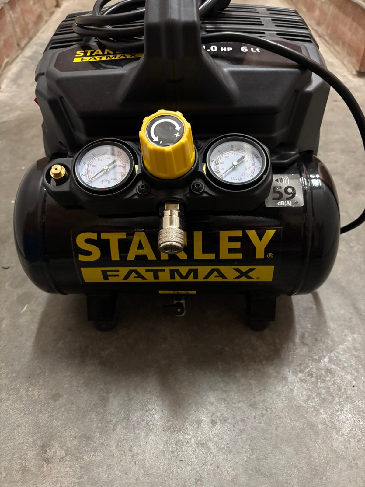 Staley fat max, Doe-het-zelf en Bouw, Compressors, Ophalen, 6 tot 10 bar, Zo goed als nieuw, Minder dan 25 liter