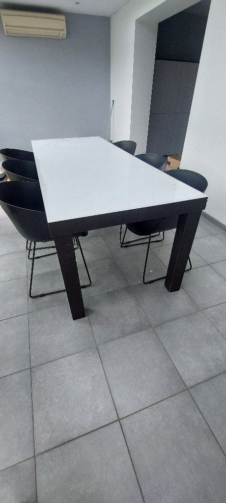 Eettafel bruin houten onderstel + wit melkglas bovenop, Ophalen, Gebruikt, 200 cm of meer, 50 tot 100 cm