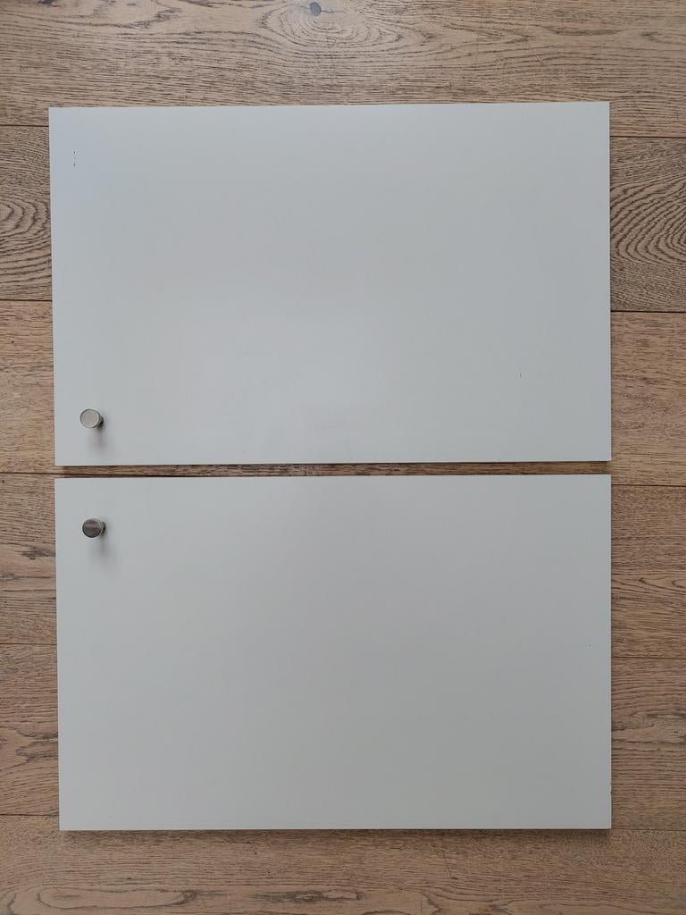Besta deurtjes x2, Ophalen