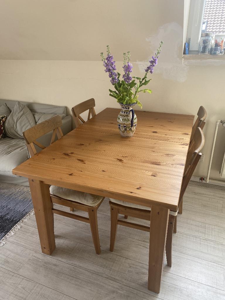 Table à manger et 4 chaises - IKEA, Enlèvement, Comme neuf