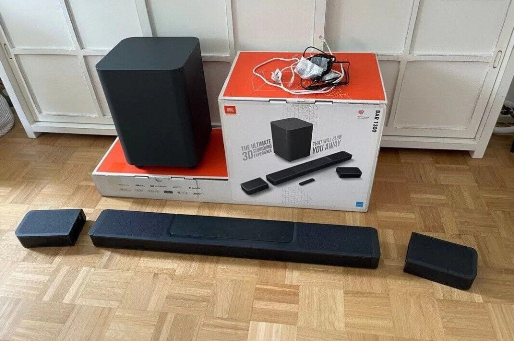 Barre de son JBL 1300, TV, Hi-fi & Vidéo, Enlèvement ou Envoi, Avec subwoofer externe, Comme neuf