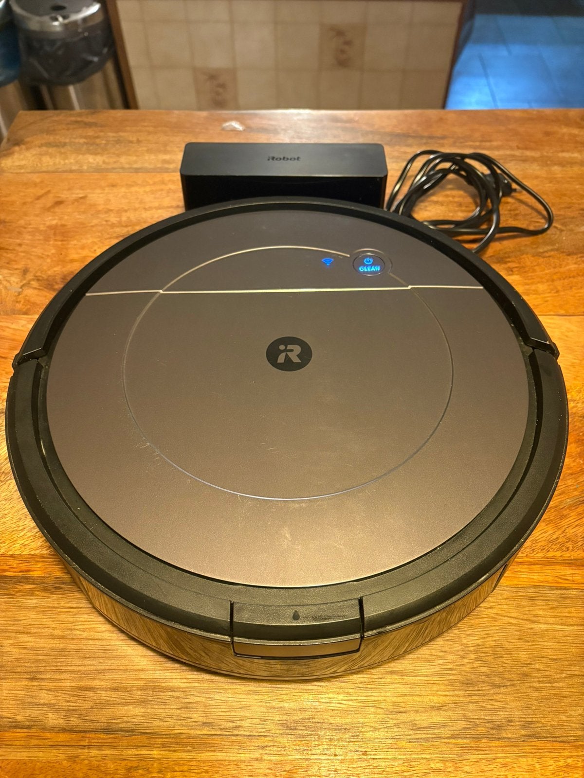 iRobot Roomba Combo RVF-Y1 robotstofzuiger en dweil, Elektronische apparatuur, Ophalen, Zo goed als nieuw, Reservoir, IRobot