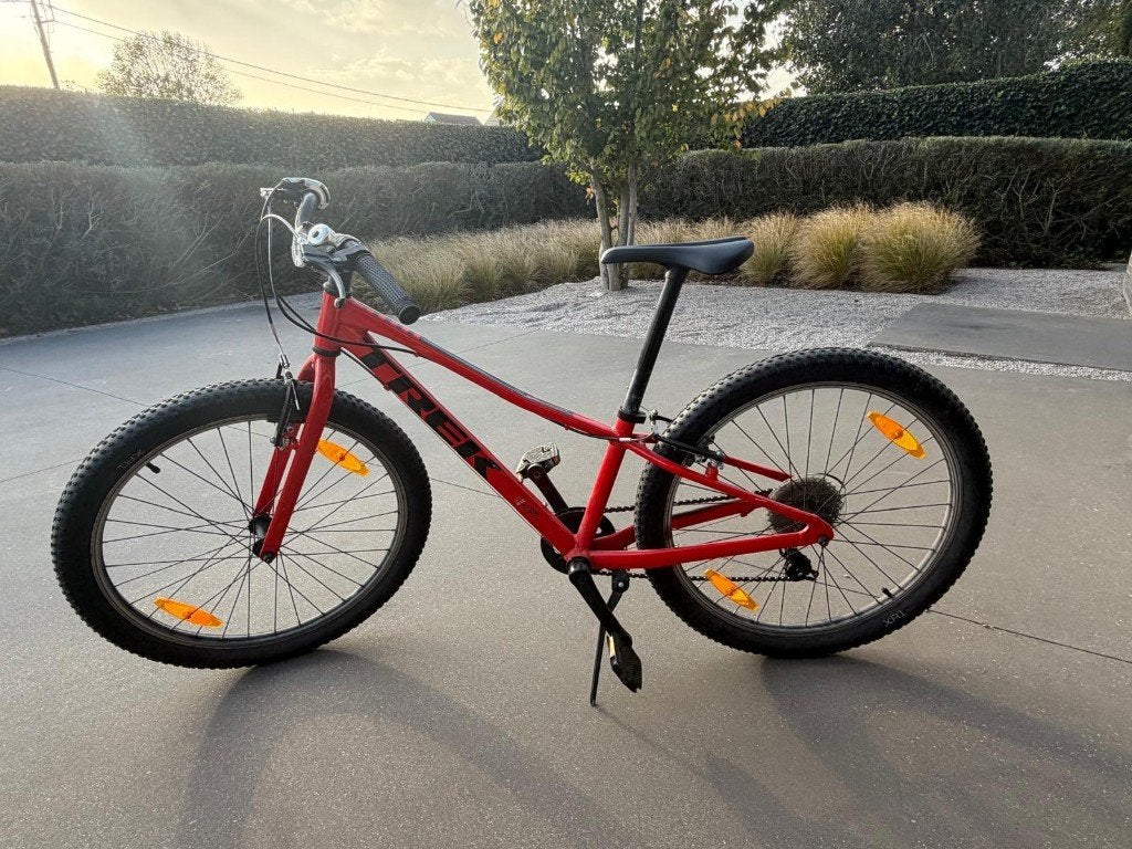 Vélo pour enfant Trek 24 pouces - Rouge - En bon état, Vélos & Vélomoteurs, Frein sur jante, Enlèvement, Utilisé, 20 pouces ou plus