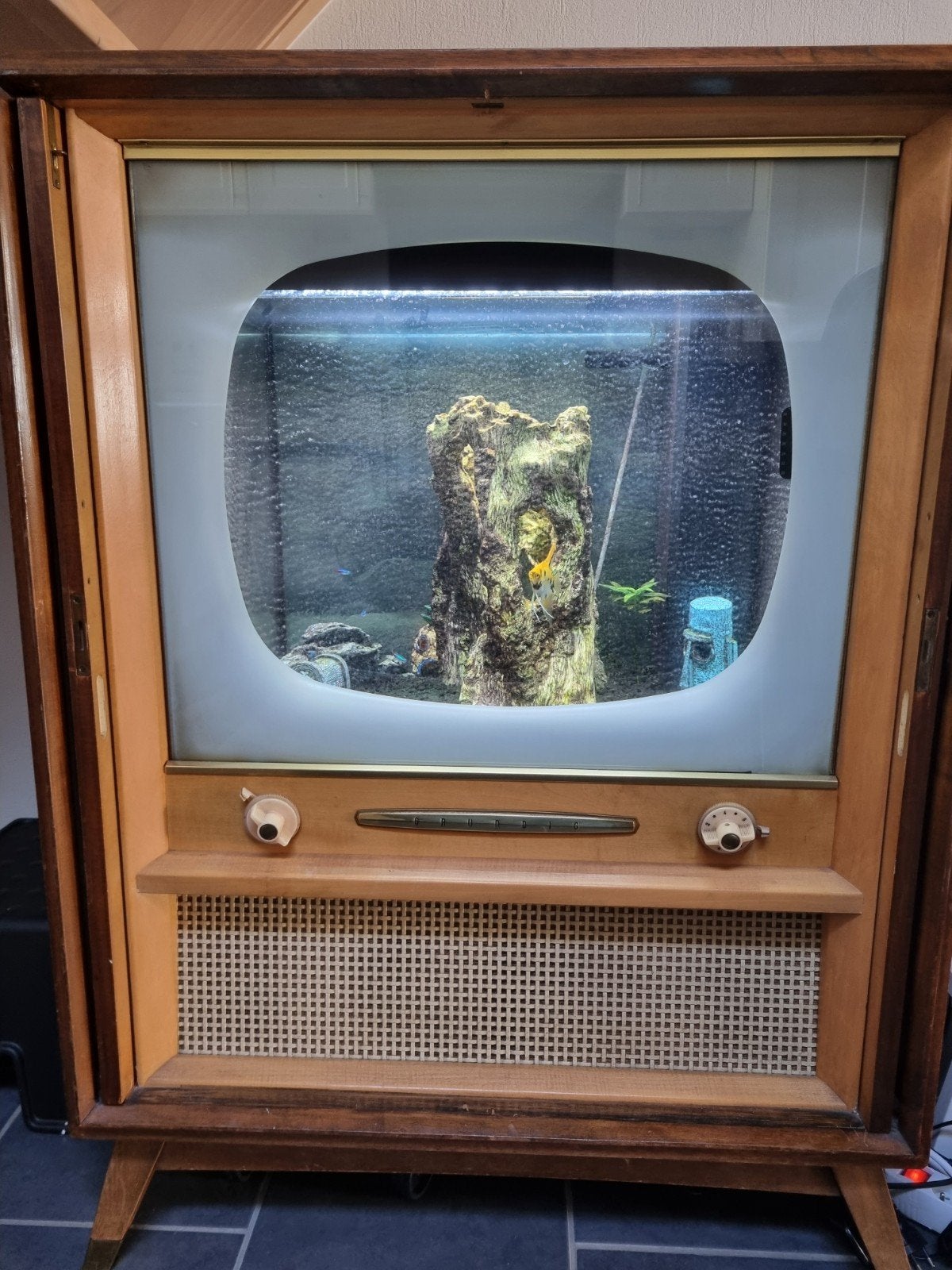 aquarium in retro tv-kast, Ophalen, Decoratie, Gebruikt, Juwel