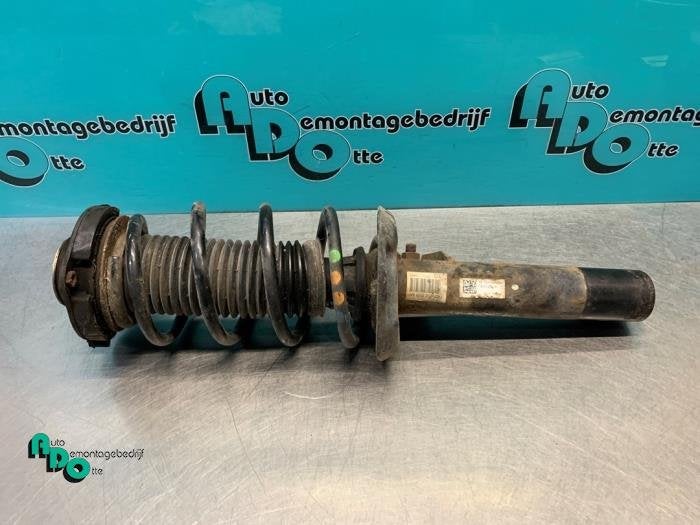 Barre amortisseur avant droit d'un Volkswagen Golf (Golf 09-, Volkswagen, -, 3 mois de garantie, Utilisé