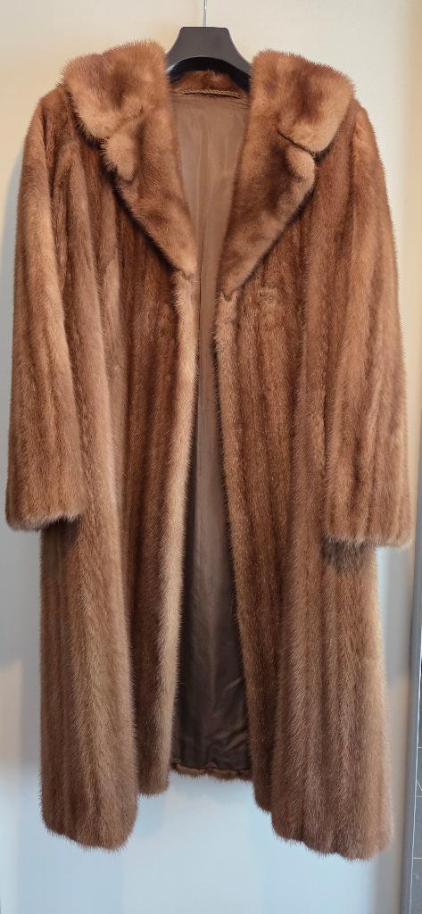 Nertsmantel in uitstekende staat, Kleding | Dames, Jassen | Winter, Ophalen of Verzenden, Zo goed als nieuw, Maat 42/44 (L), Bruin