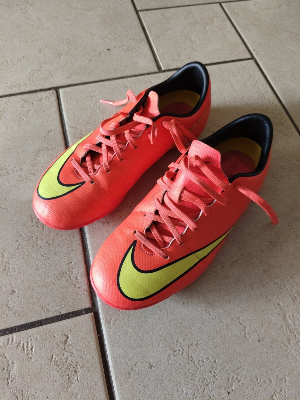 Nike voetbalschoenen , indoor maat 36,6, Enlèvement