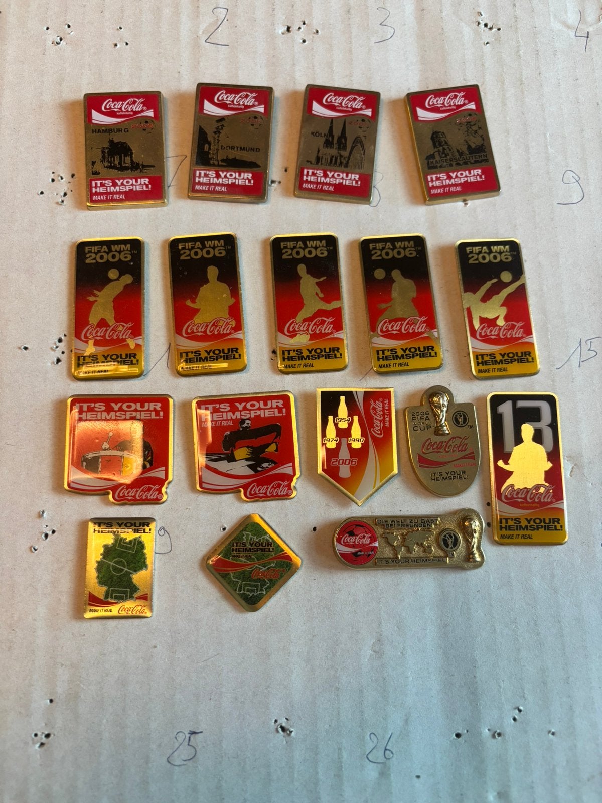 Coca cola pins set, Verzamelen, Ophalen of Verzenden, Gebruikt, Merk, Speldje of Pin