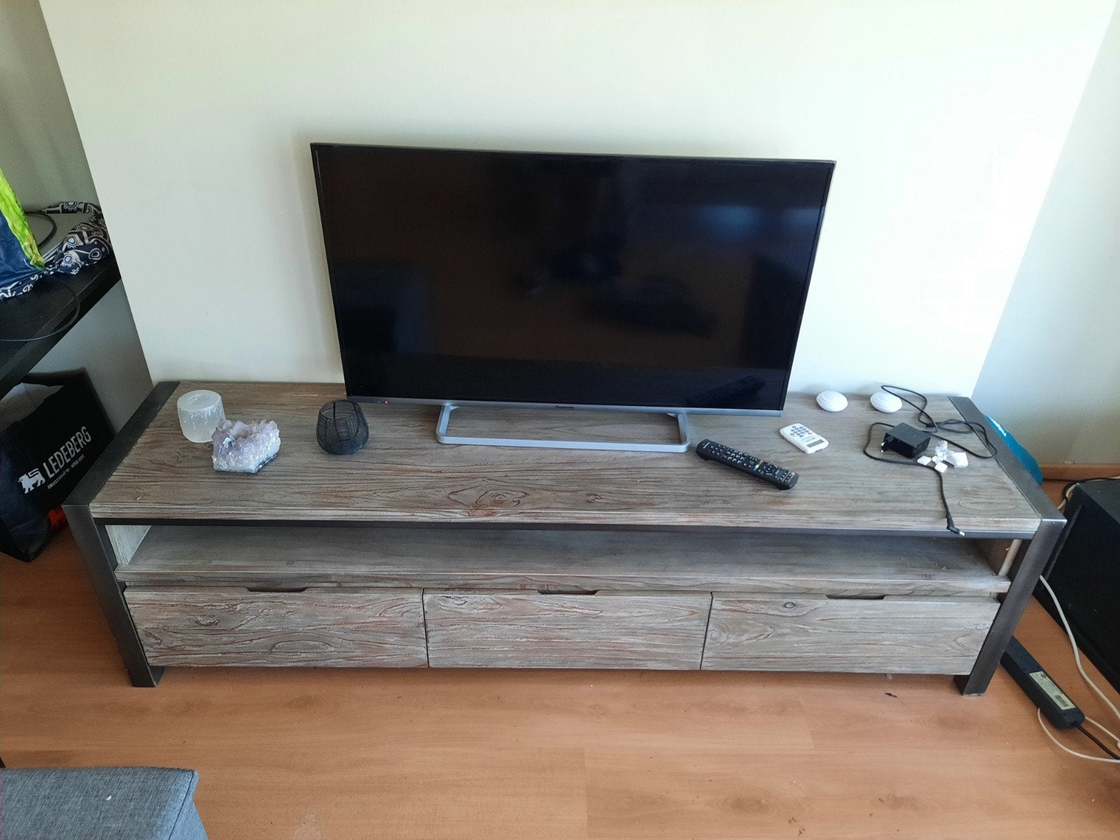 TV Panasonic 43 inch, Enlèvement