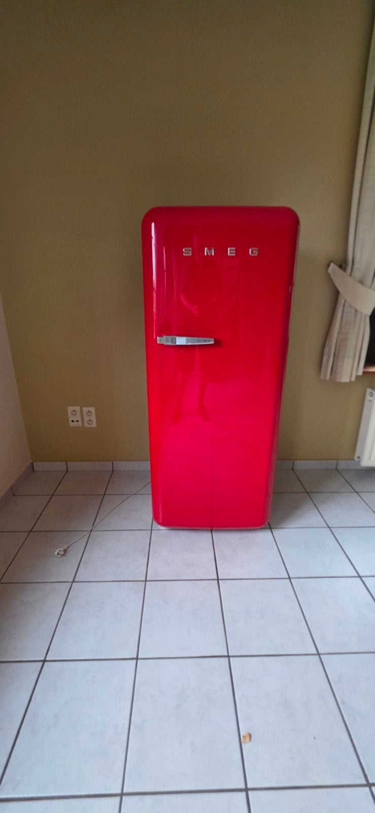 Smeg koelkast 150 euro vaste prijs, Elektronische apparatuur, Ophalen