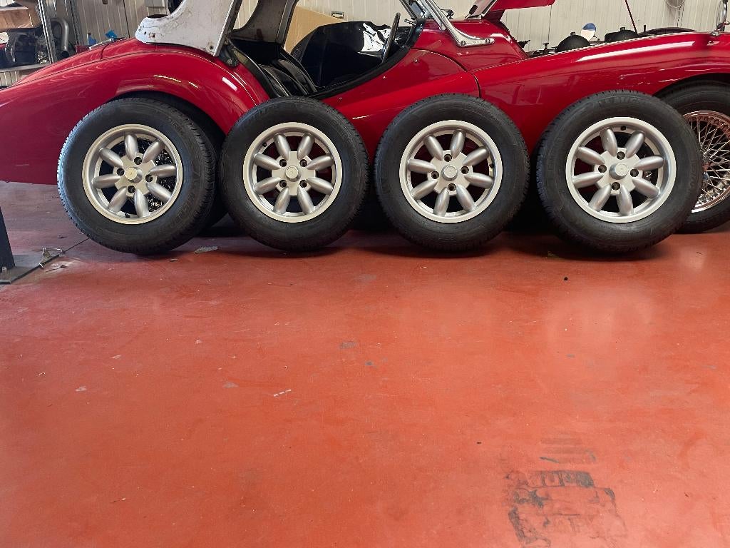 MGB velgen Minilite 5,5 X 14 + Banden, Auto-onderdelen, Banden en Velgen, Ophalen, 14 inch, Gebruikt, 175 mm