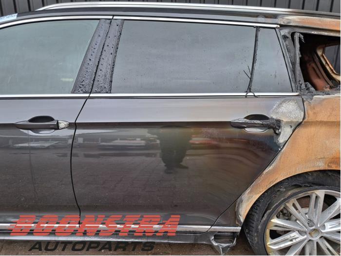 Portier 4Deurs links-achter van een Volkswagen Passat (Passa, Gebruikt, -, -, Ophalen of Verzenden
