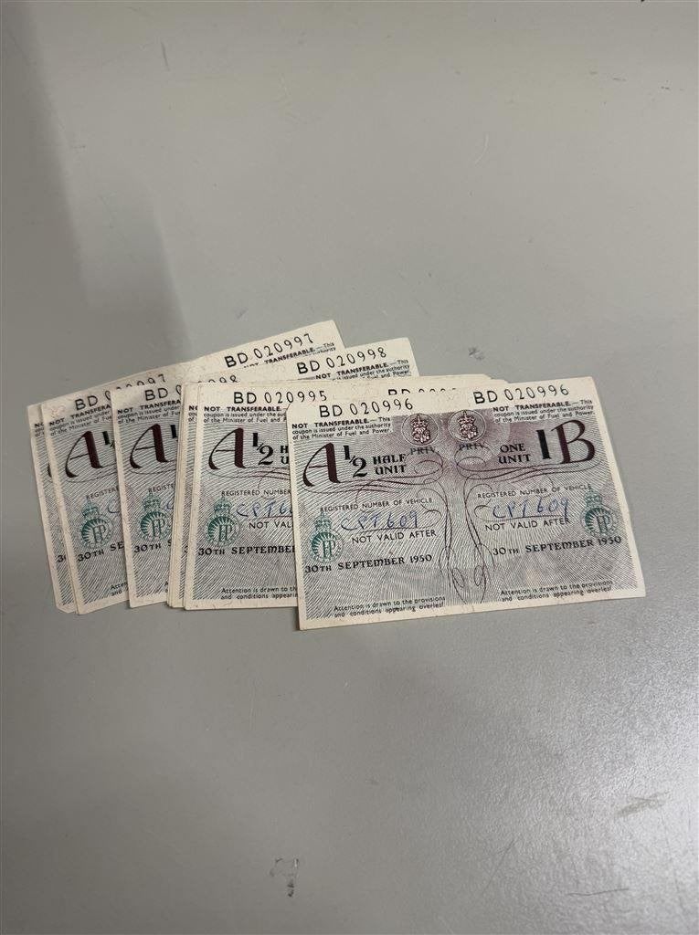 benzine bonnen - Vintage Motor Fuel Ration petrol coupons X1, Postzegels en Munten, Aandelen en Waardepapieren, Ophalen of Verzenden