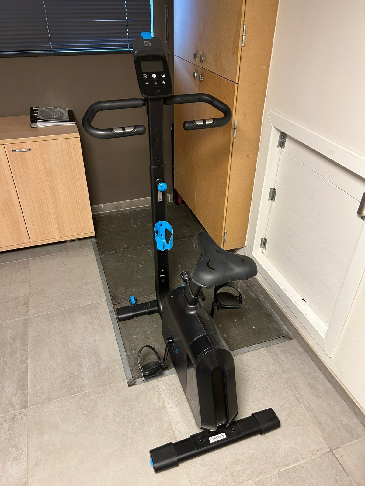 Domyos 520 hometrainer, Sports & Fitness, Enlèvement, Comme neuf, Vélo d'appartement